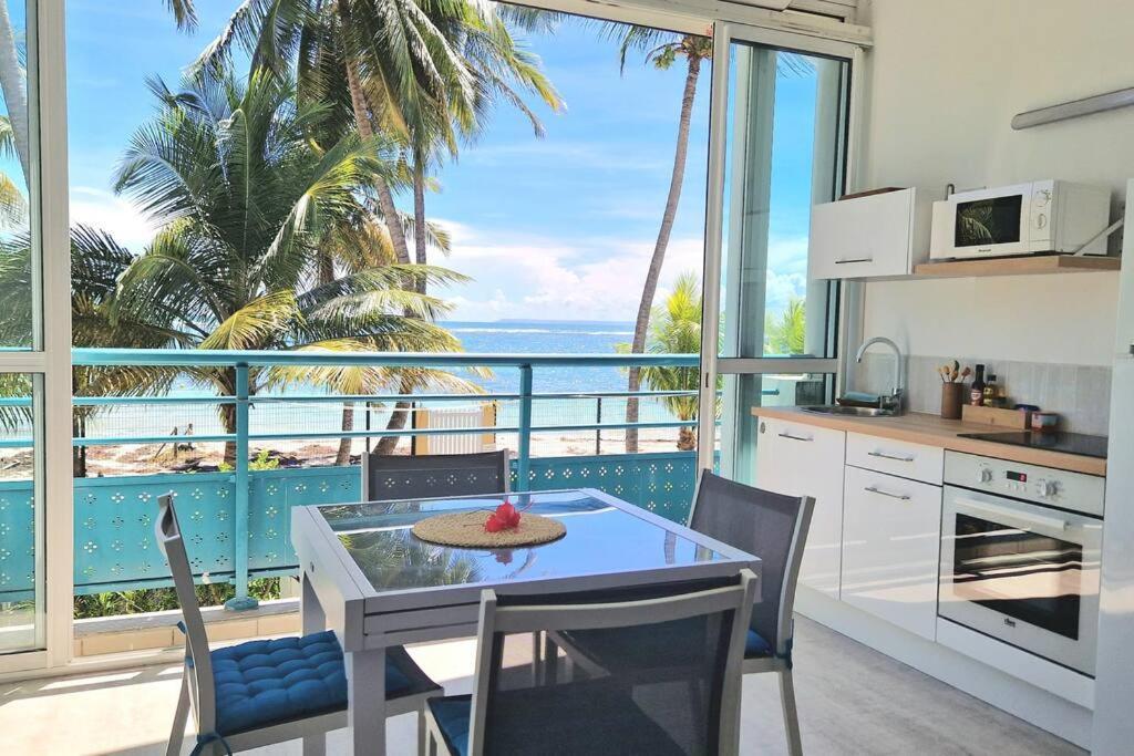 Le Touloublue - Tres Bel Appartement Face A La Mer Sainte-Anne  Zewnętrze zdjęcie