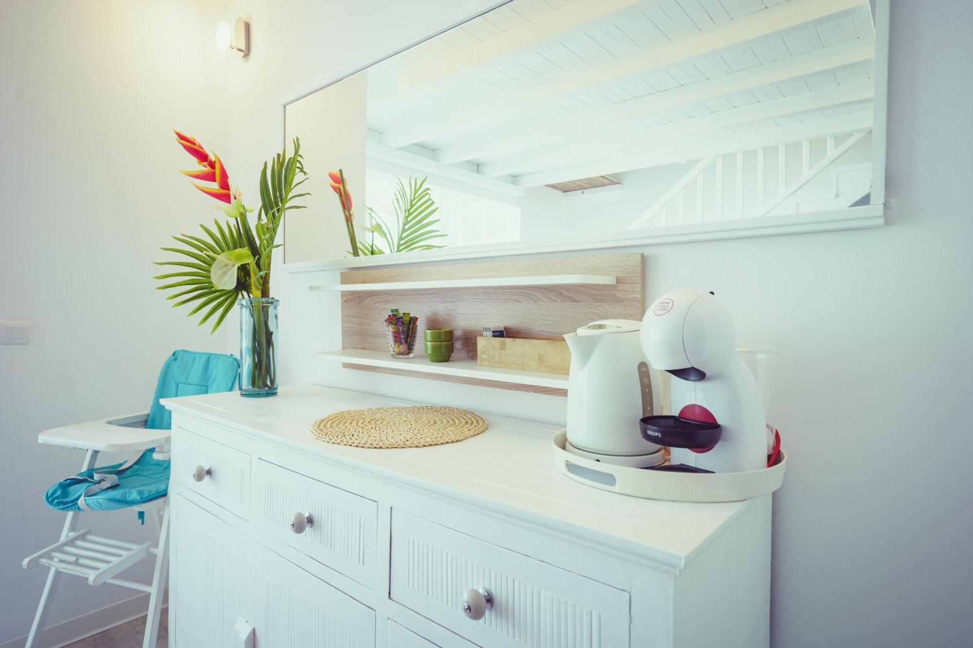 Le Touloublue - Tres Bel Appartement Face A La Mer Sainte-Anne  Zewnętrze zdjęcie